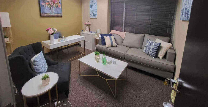25201 Ave Tibbitts, Valencia - Image 4