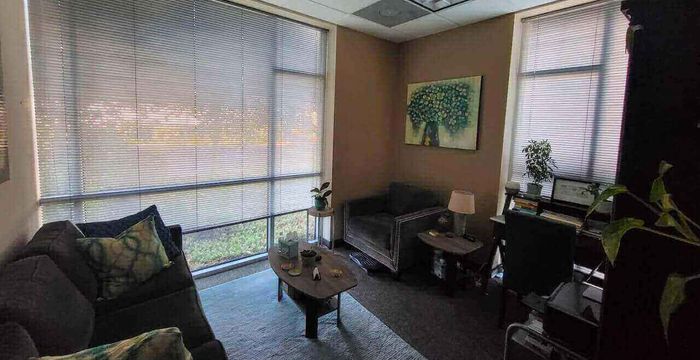 25201 Ave Tibbitts, Valencia - Image 2