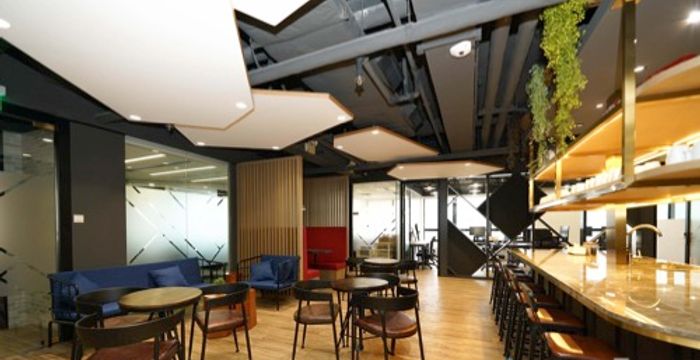 322 Des Voeux Road Central Sheung Wan, Hong Kong Island - Image 5