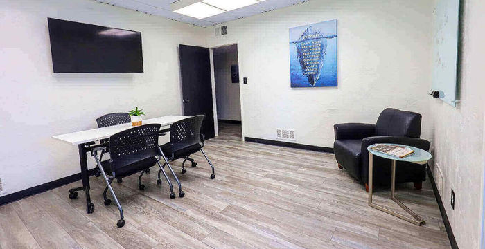 157 S K St, Tulare - Image 3