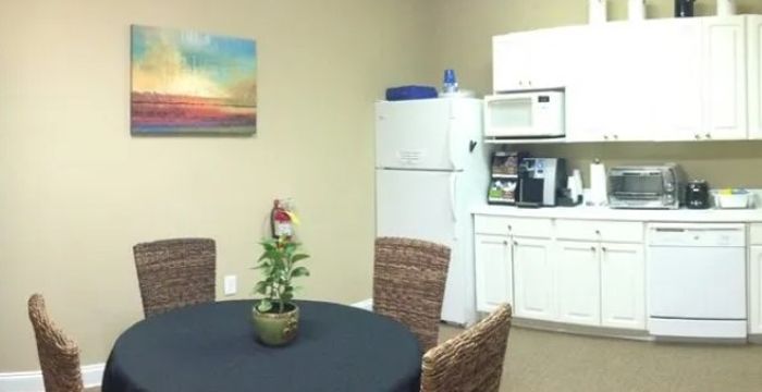 225 Creekstone Ridge, Woodstock - Image 2