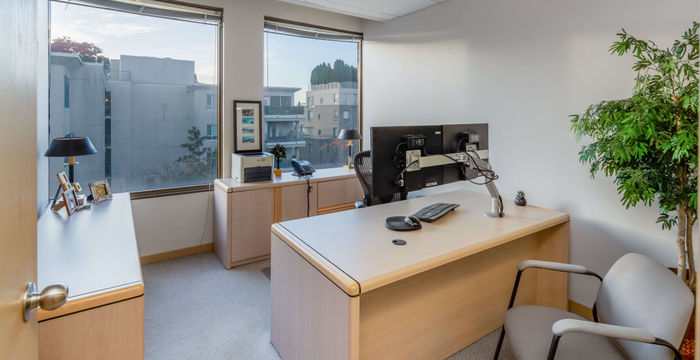 1681 Chestnut St, Vancouver - Image 2