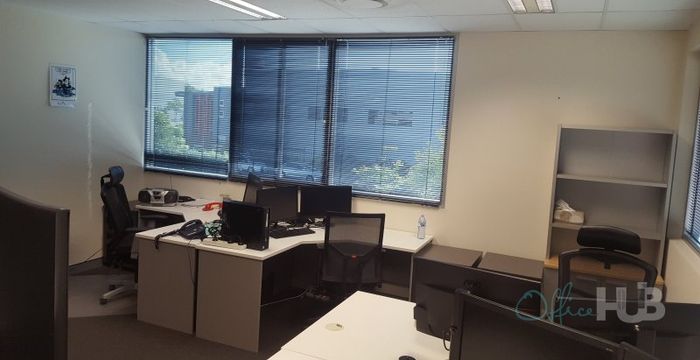 120 Bluestone Circuit, Seventeen Mile Rocks - Image 2