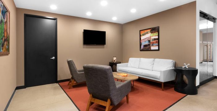 2219 Rimland Dr, Bellingham - Image 2