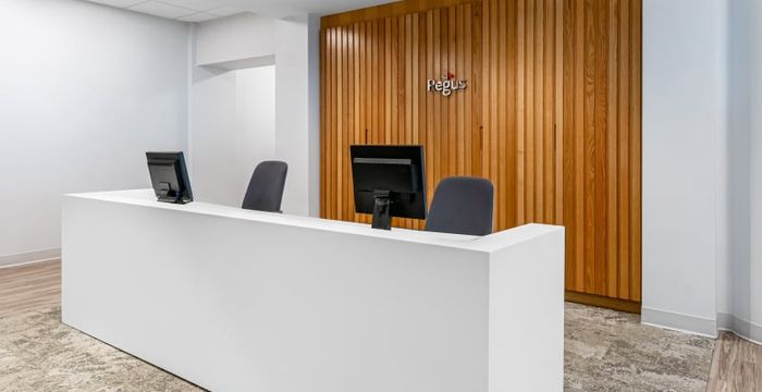 The Queen Building - Image 3