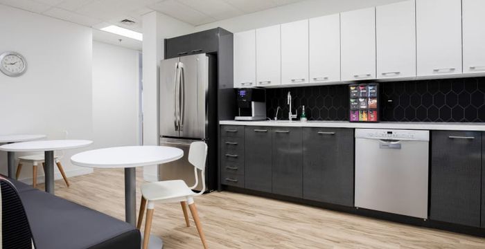 639 5 Ave Sw, Calgary - Image 2