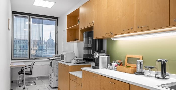 Europaplatz 2/1/2 Regus Westbahnhof Bahnhofcity Wien West, Wien - Image 3