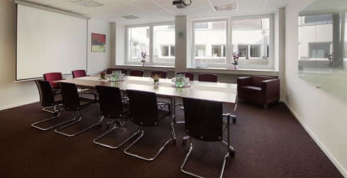 8 Bahnhofstrasse, Hannover - Image 2