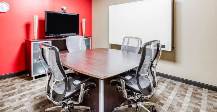 W Ct Square, Decatur - Image 4