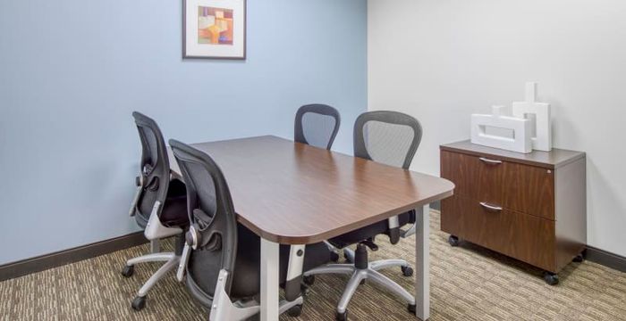 W Ct Square, Decatur - Image 5