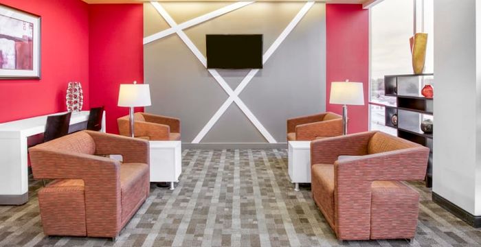 W Ct Square, Decatur - Image 3