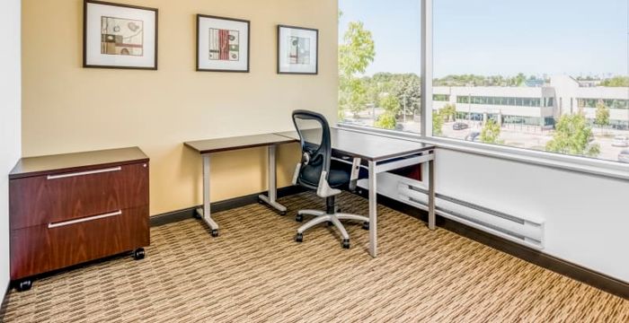 7111 Syntex Drive, Mississauga - Image 2