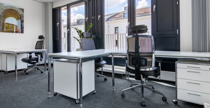 23 Leopoldstrasse, Munich - Image 5