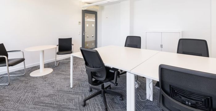 92a Koenigsallee, Dusseldorf - Image 3