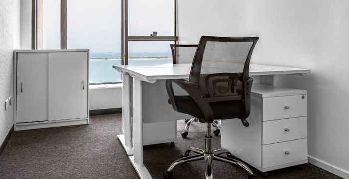 Landmark Tower - Image 4