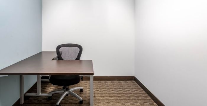 1201 Nw Briarcliff Pkwy, Kansas City - Image 2