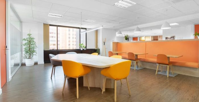 30 Avenida De Aragon, Valencia - Image 4