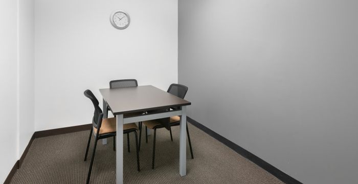 90 Burnhamthorpe Road West, Mississauga - Image 2