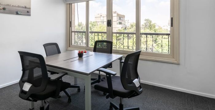 Road 18 Sarayat EL Maadi, Cairo - Image 2