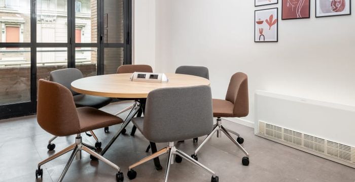 Via Altabella 17, Bologna - Image 2