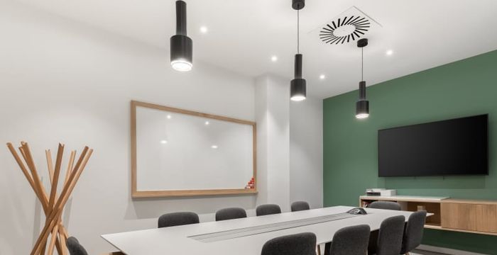 20 Calle De Mendez Alvaro, Madrid - Image 2