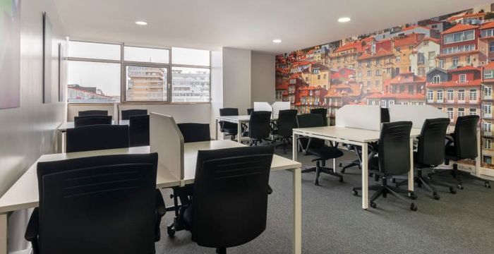 Praca De Mouzinho De Albuquerque, Porto - Image 2