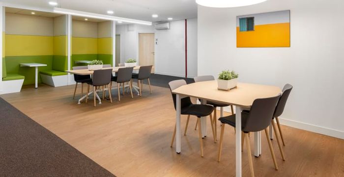 Praca De Mouzinho De Albuquerque, Porto - Image 3