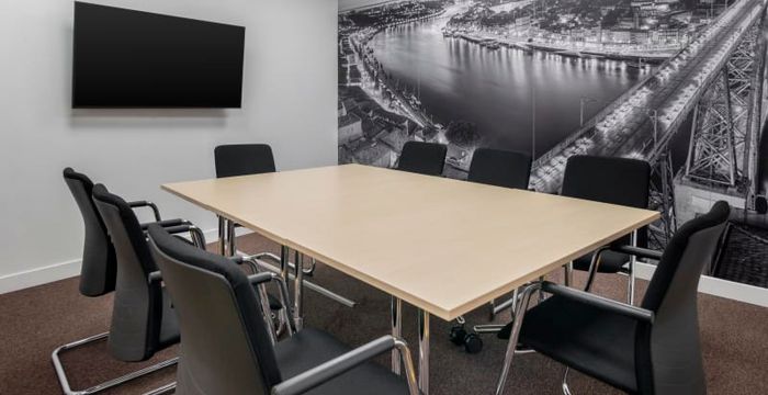 Praca De Mouzinho De Albuquerque, Porto - Image 5