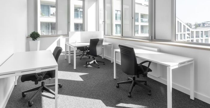 678/23 Rohanske Nabrezi, Prague - Image 3