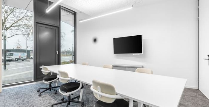 105 Theodorstrasse, Dusseldorf - Image 3