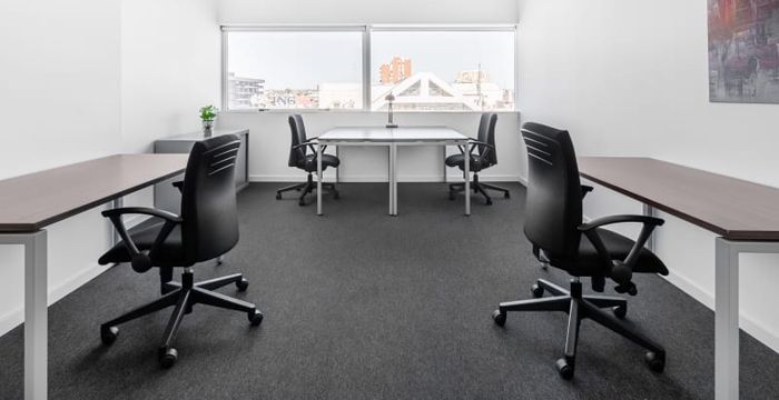 69 Avenida De Eduardo Dato, Seville - Image 3