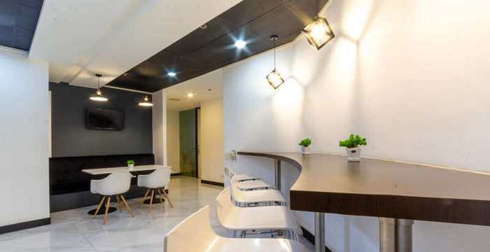 Ayala Avenue, Makati - Image 4