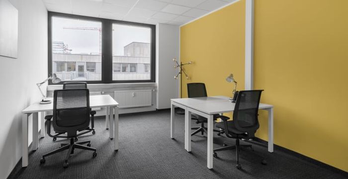 70 Hahnstrasse, Frankfurt Am Main - Image 2