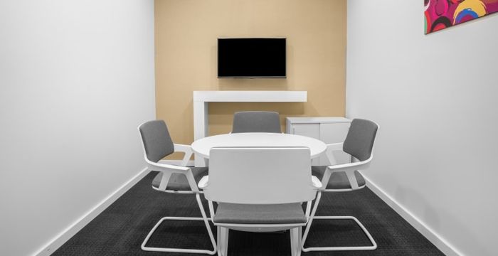 1789/5 Ip Pavlova Square, Prague - Image 5