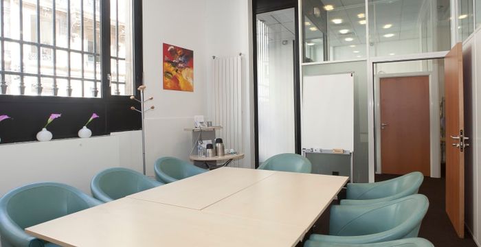 18 Rue Pasquier, Paris - Image 4