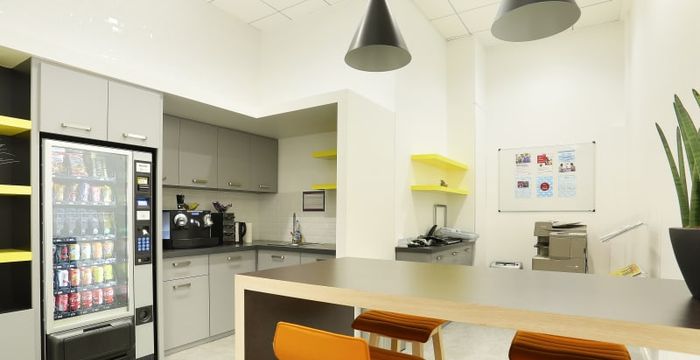 18 Rue Pasquier, Paris - Image 3