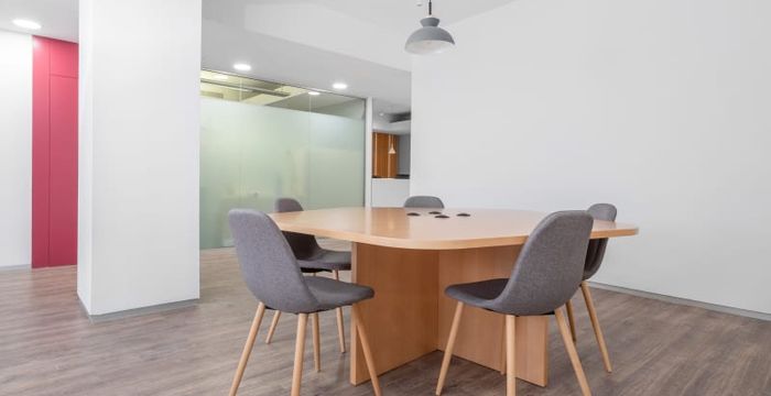 19-21 Gran Via De Don Diego Lopez De Haro, Bilbo - Image 4