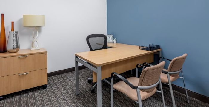 9465 Wilshire Boulevard, Beverly Hills - Image 2