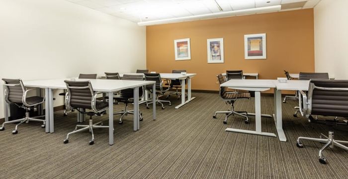 West Loop 200 South Wacker - Image 5