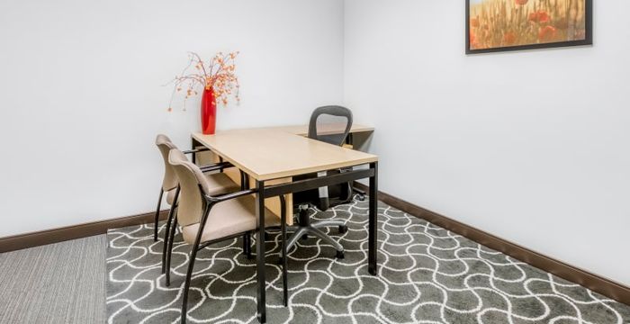 609 Sw 8th Street, Bentonville - Image 2