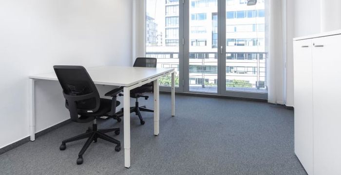 Vaci Ut 91, Budapest - Image 4