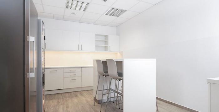 Vaci Ut 91, Budapest - Image 5