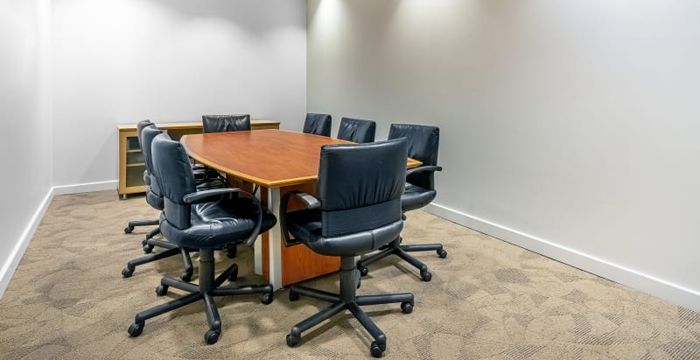 100 Crescent Court, Dallas - Image 3