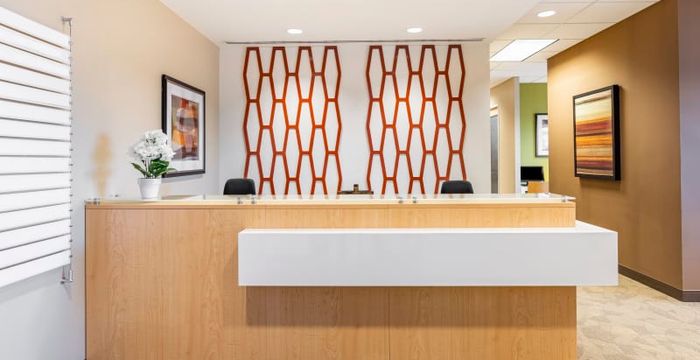 2815 Forbs Avenue, Hoffman Estates - Image 2