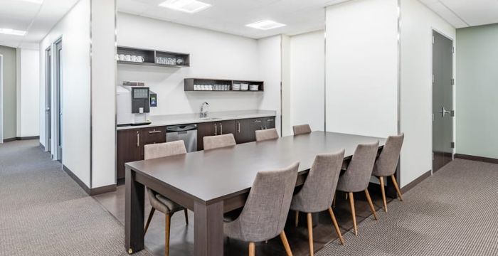 4620 E 53rd Street, Davenport - Image 4