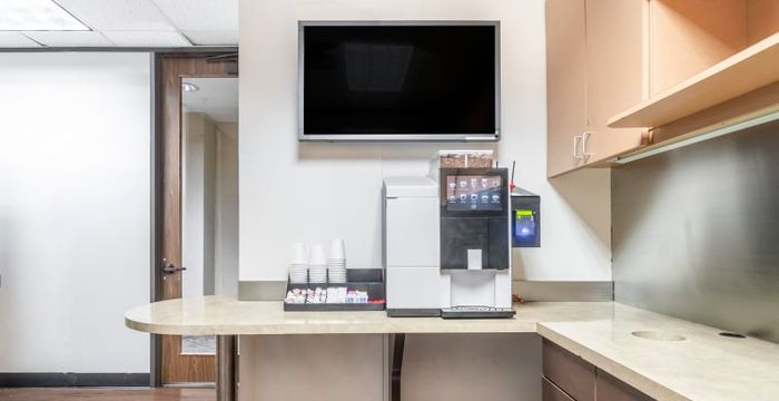 3730 Kirby Drive 3730 Kirby Drive, Houston - Image 2