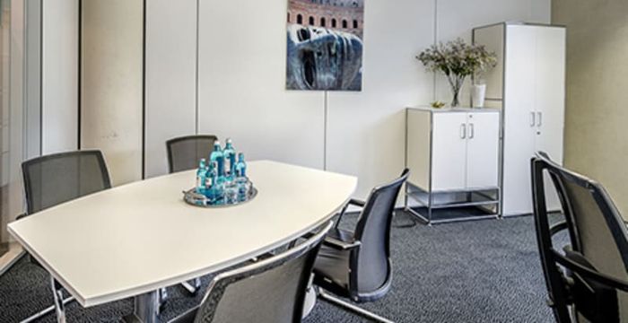 61 Koenigsallee, Dusseldorf - Image 4