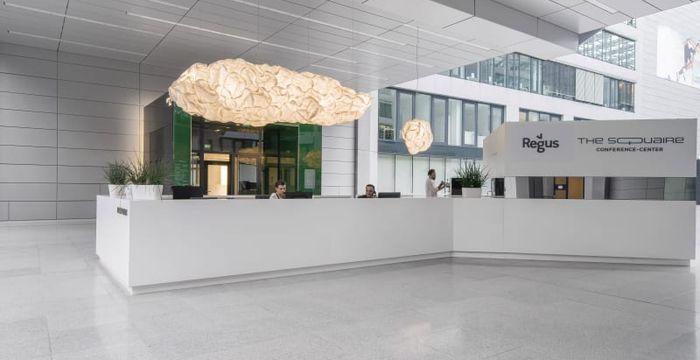 12 Am Flughafen, Frankfurt Am Main - Image 3