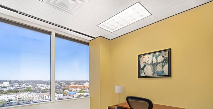 700 N St Mary's Street, San Antonio - Image 2