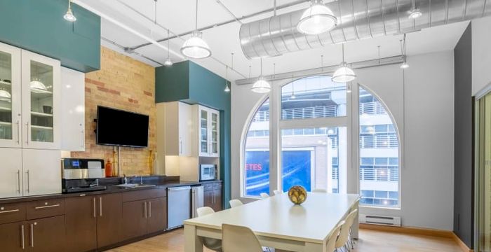 229 Yonge Street, Toronto - Image 3